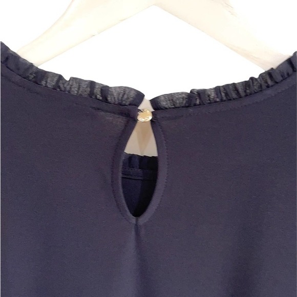 NWT Tommy Hilfiger Navy Ruffled Neckline Short Sleeve Top SZ XS - Picture 4 of 7